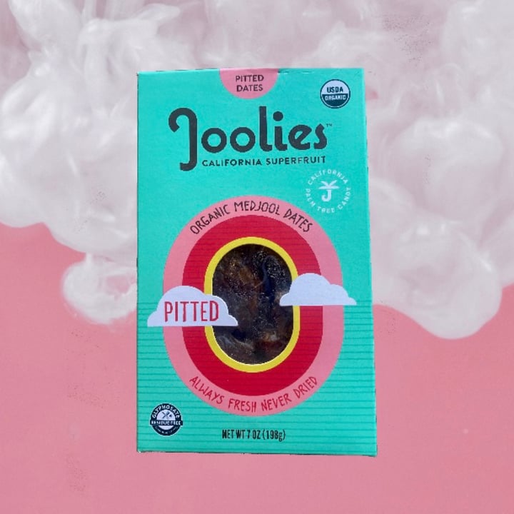 photo of Joolies Super Fruit Pitted Organic Medjool Dates shared by @glutenfreevee on  08 Jun 2022 - review