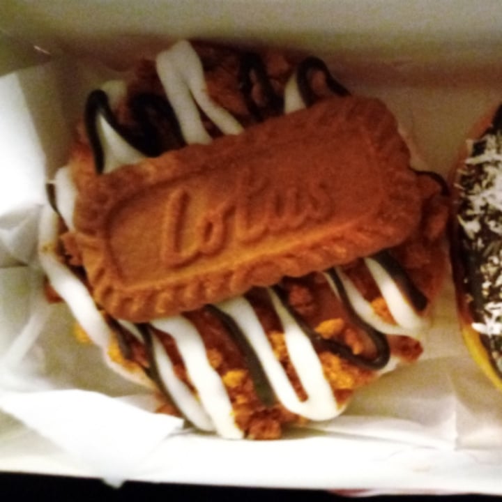 photo of Dunkin' Donuts lotus donuts shared by @lillybootz on  06 Oct 2022 - review