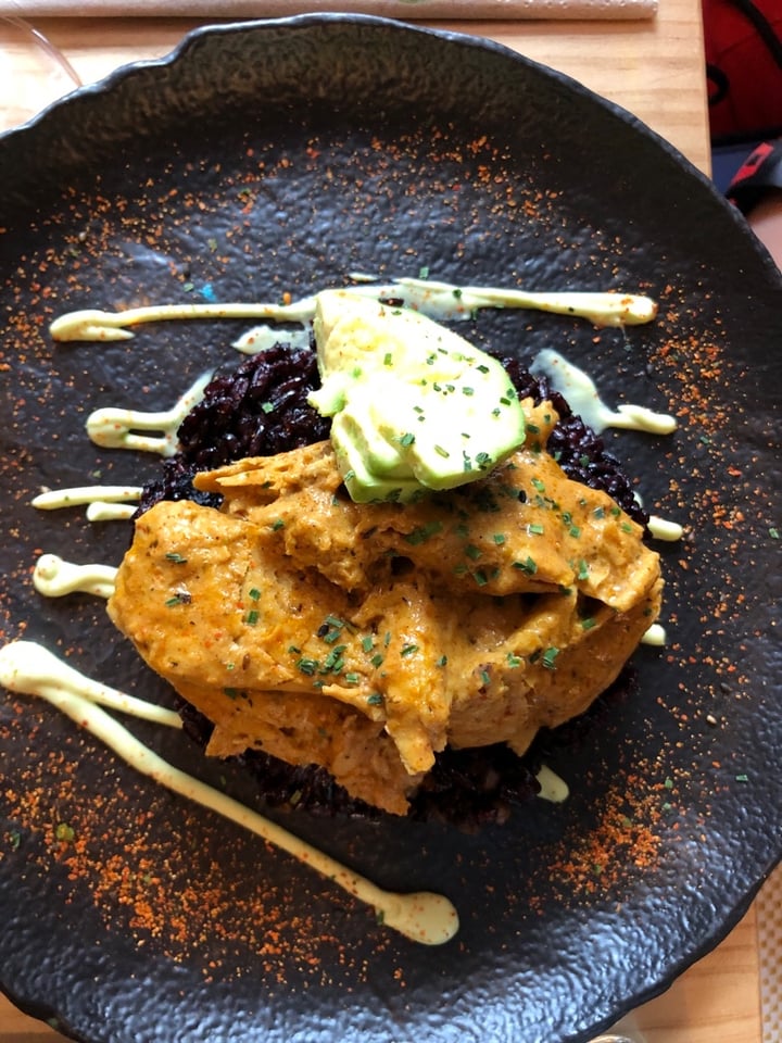photo of Avocado Love Curry De Heura Con Arroz Negro shared by @lauraynico on  15 Dec 2019 - review