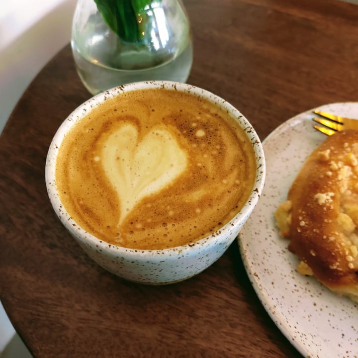 photo of eter — vegan bakery & speciality coffee Cappuccino shared by @stevenneoh on  03 Jun 2022 - review