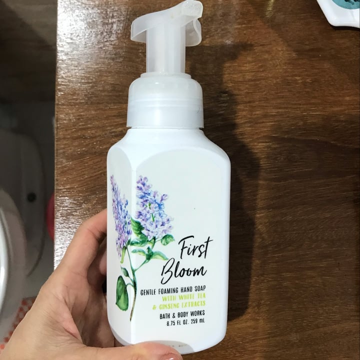 photo of Bath & Body Works sabonete liquido shared by @claudiacoratto on  25 Jun 2022 - review