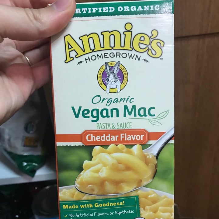 photo of Annie’s Organic Vegan Mac Cheddar Flavor shared by @nikkileighh on  22 Apr 2020 - review