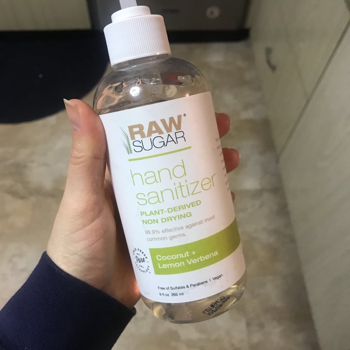 photo of Raw Sugar Coconut + Lemon Verbena Hand Sanitizer shared by @danidarling06 on  04 Dec 2020 - review