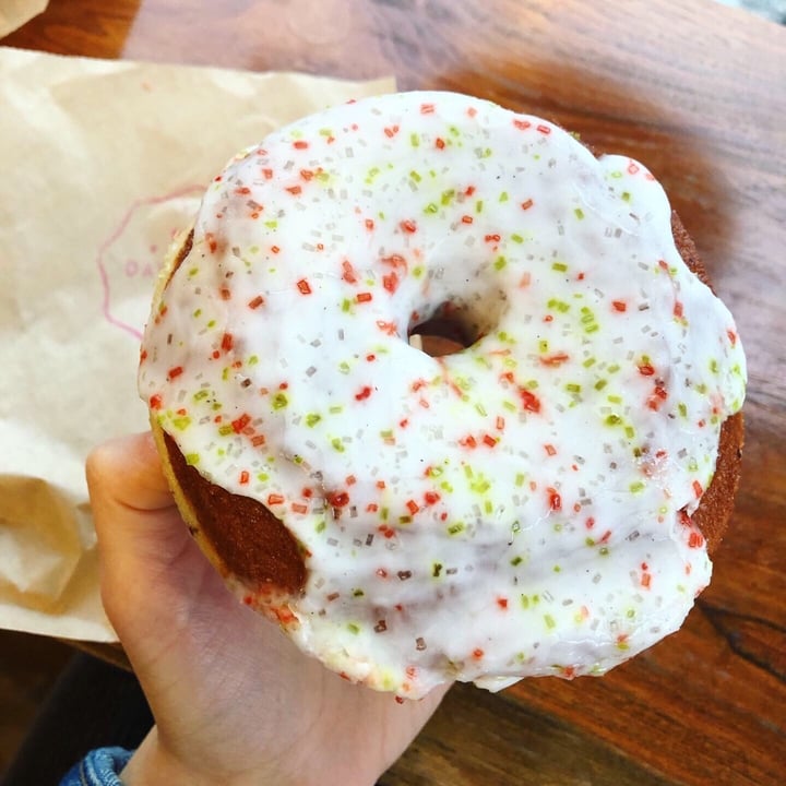 photo of Five Daughters Bakery East Nashville Sugar Cookie Donut shared by @camillet13 on  01 Apr 2020 - review