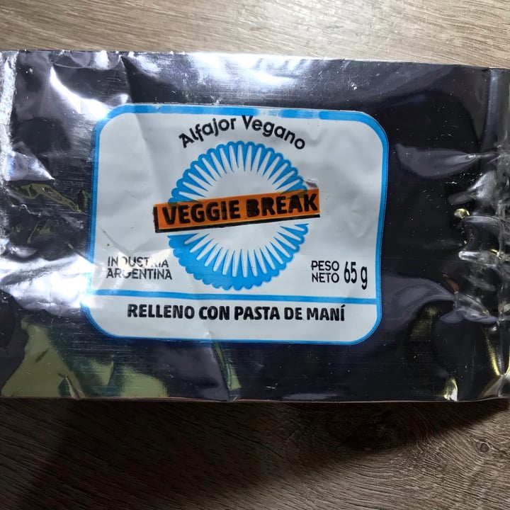photo of Veggie Break Alfajor Vegano Relleno de Pasta de Mani shared by @donfrancoli on  08 Jul 2021 - review