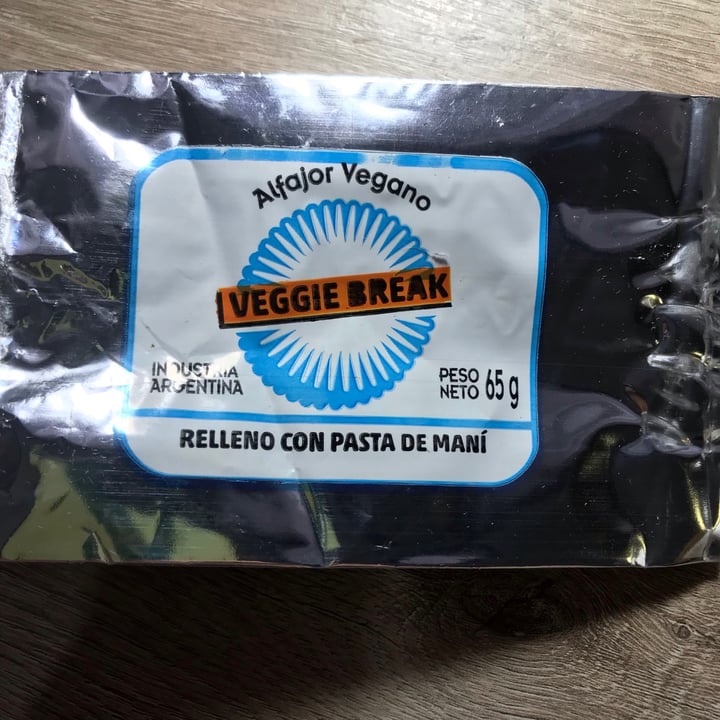 photo of Veggie Break Alfajor Vegano Relleno de Pasta de Mani shared by @donfrancoli on  08 Jul 2021 - review