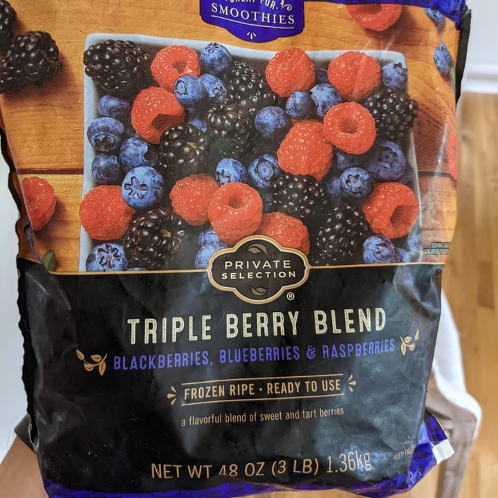 review photo of Private Selection Triple Berry Blend shared by @williamwolf on 31 Aug 2021 - review