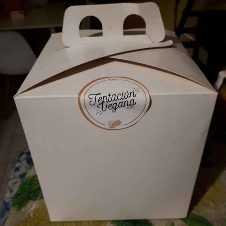 review photo of Tentación vegana Alfajor de Chocolate relleno de Maní shared by @hanyuhi on 02 Nov 2020 - review