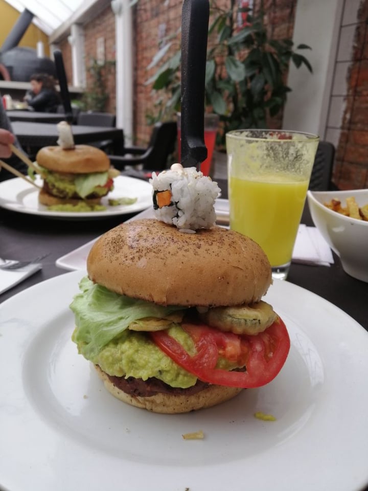 photo of Cowfish Burgers & Sushi Tunja Vegan Burger and Sushi shared by @danielmolina on  24 Jul 2019 - review