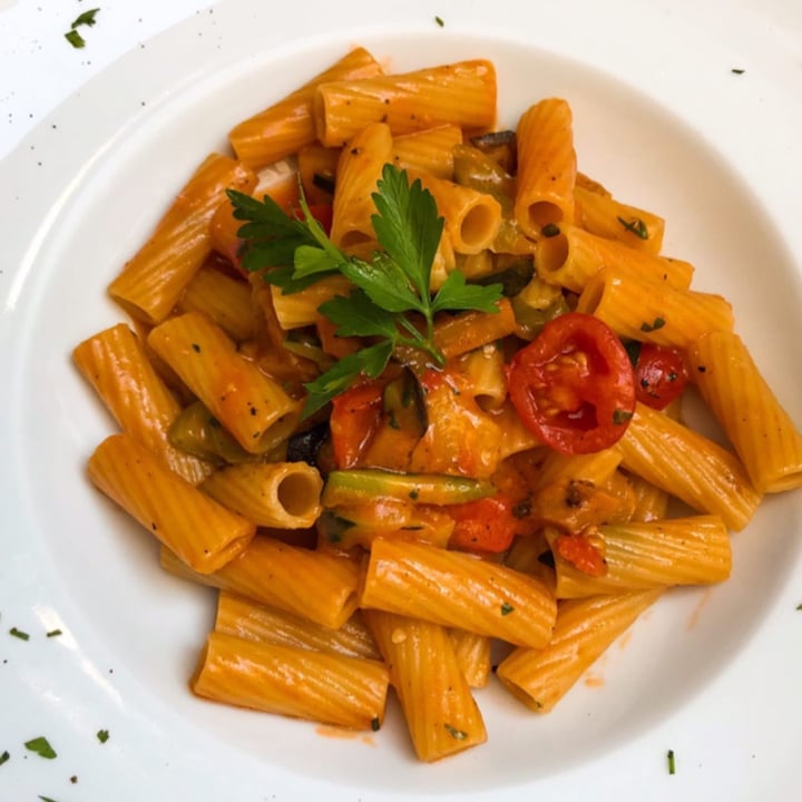 photo of Al56zeroOtto Canaregio Tortiglioni con sugo di pomodoro e verdure shared by @cosamangiaeri on  13 Apr 2022 - review