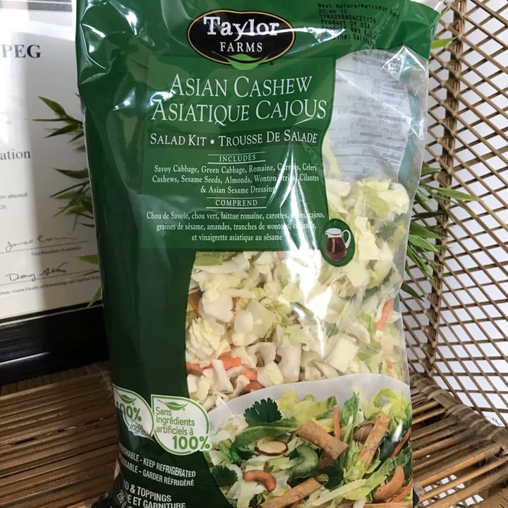 photo of Taylor Farms Asian Cashew Chopped Salad Kit shared by @kaykuzina on  05 Jan 2022 - review