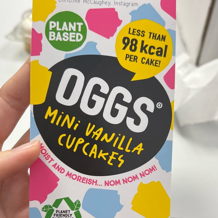 photo of OGGS Mini vanilla cupcakes shared by @alanago on  20 Oct 2022 - review
