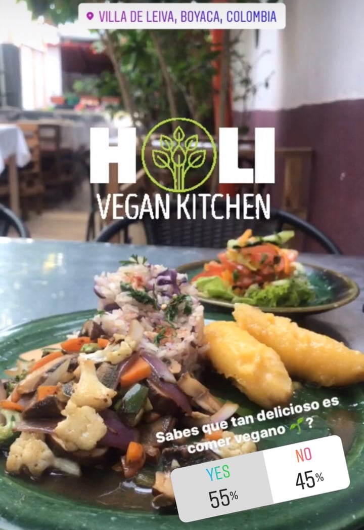 review photo of Maitri Sasson Colombia Restaurante-Pub Sauteed vegetables with red rice and sweet plantain shared by @andreabayona on 31 Jul 2019 - review