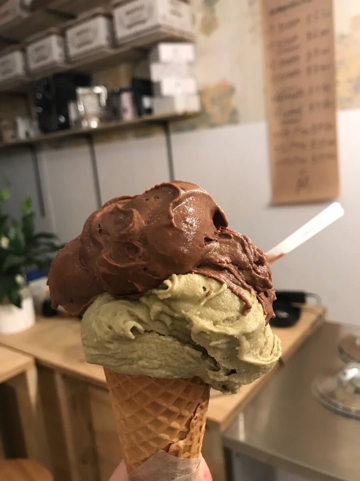 photo of Mapo Newtown Pistachio and ‘nutella’ shared by @alicrighton on  08 Jun 2019 - review