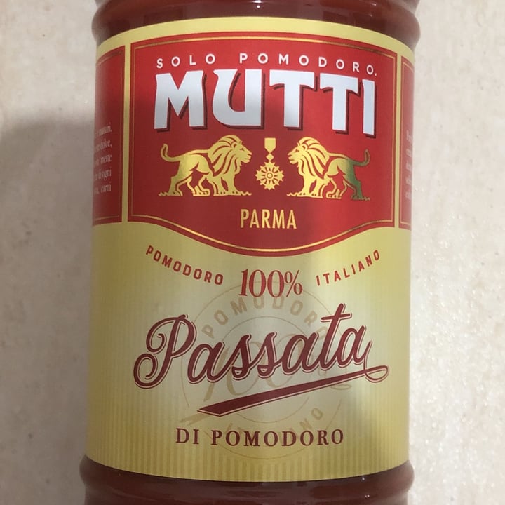photo of Mutti Passata di pomodoro 400g shared by @giorgiainguanta on  02 Apr 2022 - review