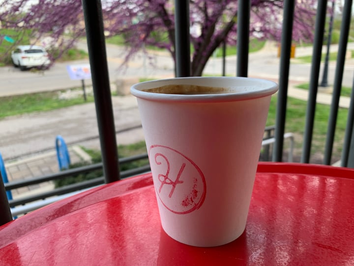 photo of Hopscotch Coffee Vanilla Latte shared by @jeremytheape on  01 May 2022 - review
