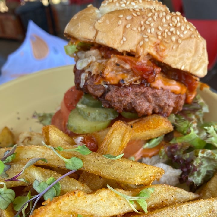 review photo of Asher's Corner Cafe @ Ashers Farm Sanctuary Beyond Burger shared by @shinnaivisser91 on 29 Sep 2021 - review