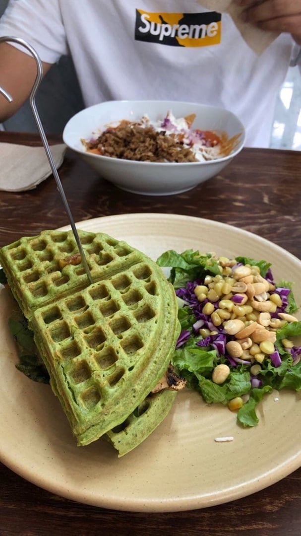 photo of Vegamo MX Waffle Sandwich Chewbacca shared by @valentix on  16 Dec 2019 - review