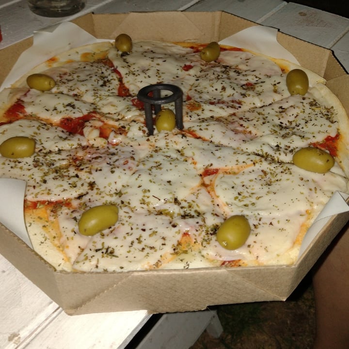 photo of Empanadas de 10 Pizza MUZZARELLA VEGANA shared by @alexis-furioso on  09 Feb 2022 - review