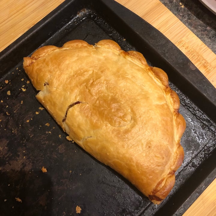 photo of Ginsters Moroccan Vegetable Pasty shared by @yourlocalvegan on  03 Dec 2020 - review