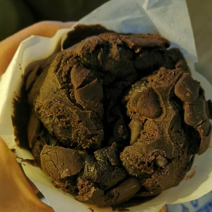 photo of Food Lover’s Market Chia & Choc Muffin shared by @tarynneu on  04 Nov 2021 - review