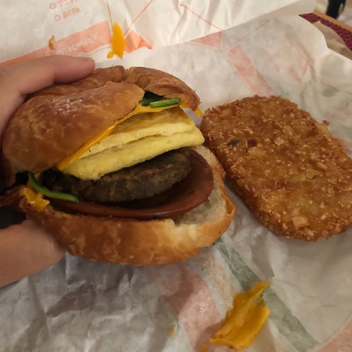 photo of Plant Power Fast Food Canadian bacon, sausage, egg, cheese & spinach shared by @1more on  15 Nov 2021 - review