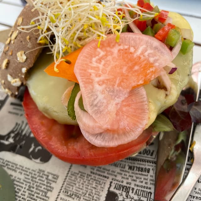 菜肴“Hamburguesa Vegana”的照片