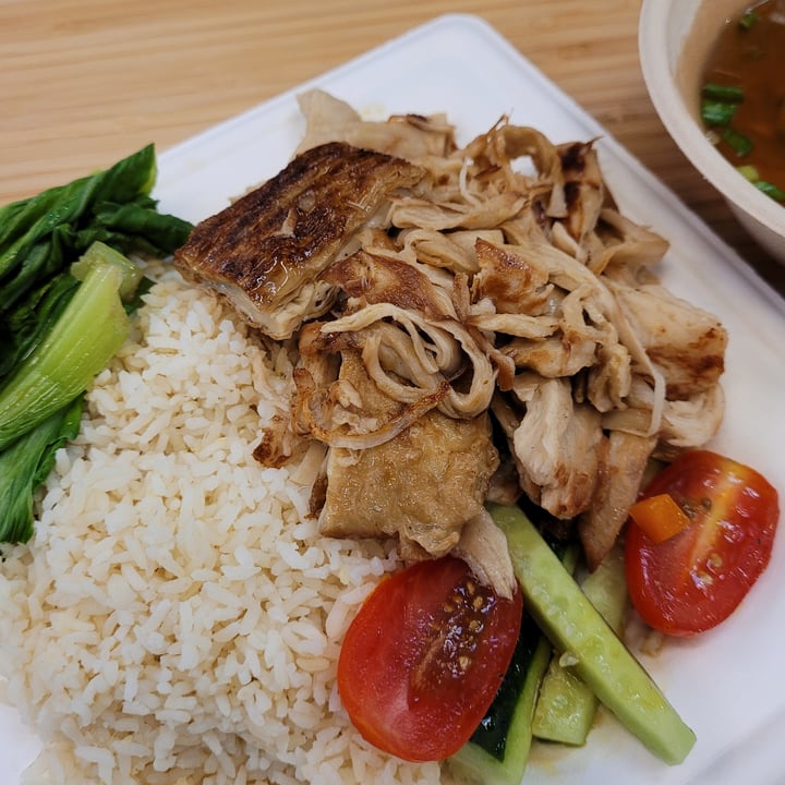 photo of Naked Earth Cafe chickn rice shared by @byobottlesg on  16 Aug 2022 - review