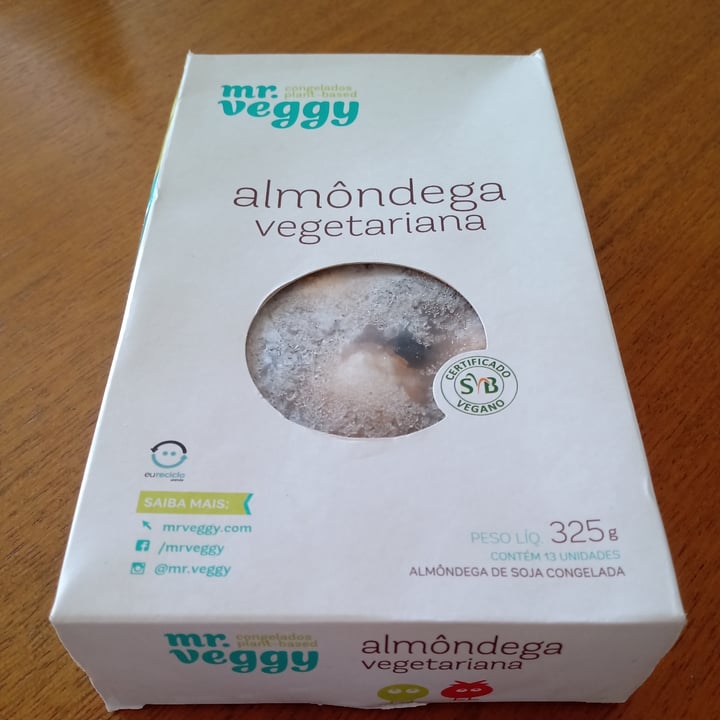 photo of mr. veggy Almôndega Vegetal shared by @marianavendrame on  22 May 2022 - review