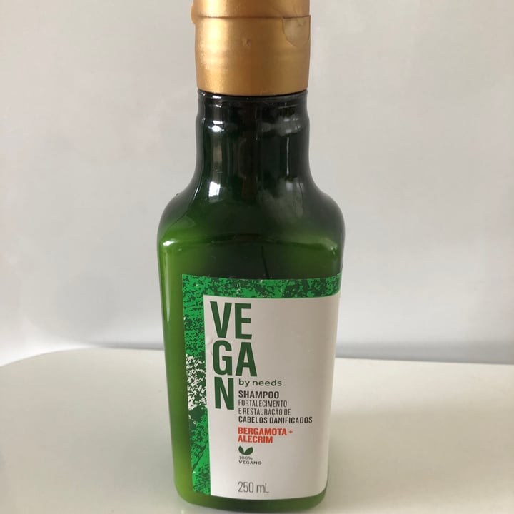 photo of Needs Shampoo Vegan by Needs shared by @claudiadfranca on  04 Jun 2022 - review
