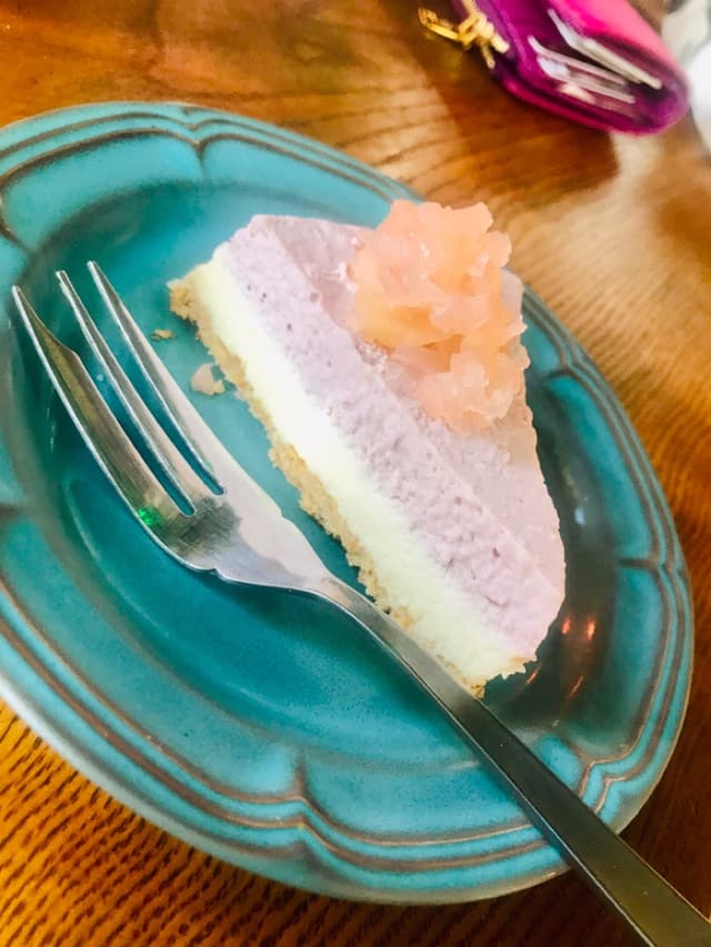 菜肴“Peach Mousse Cake”的照片