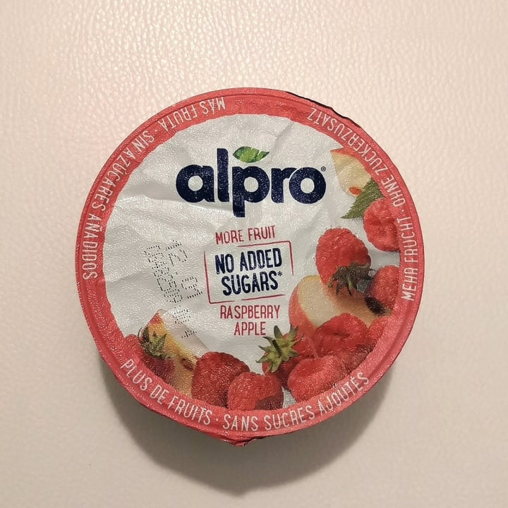 photo of Alpro Più frutta, Yogurt di Soya al Lampone e Mela shared by @totoro on  13 Jan 2021 - review