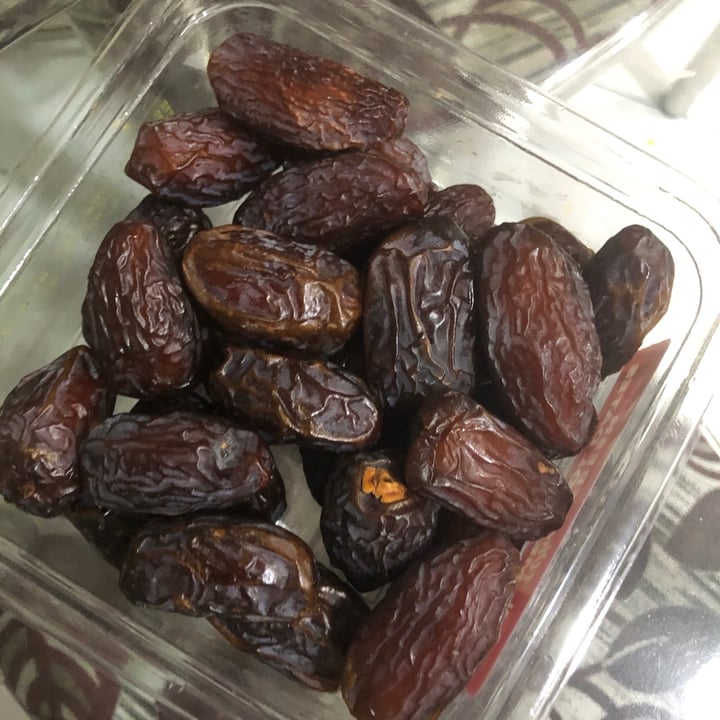 review photo of Bard Valley Natural Delights Fresh Medjool Dates shared by @ndyct on 24 May 2020 - review