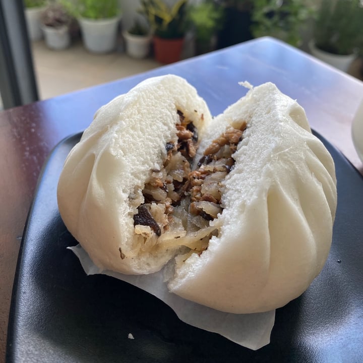 photo of Ẩm Thực Chay Vegeta Bánh bao chay shared by @happyyusday on  09 Aug 2021 - review