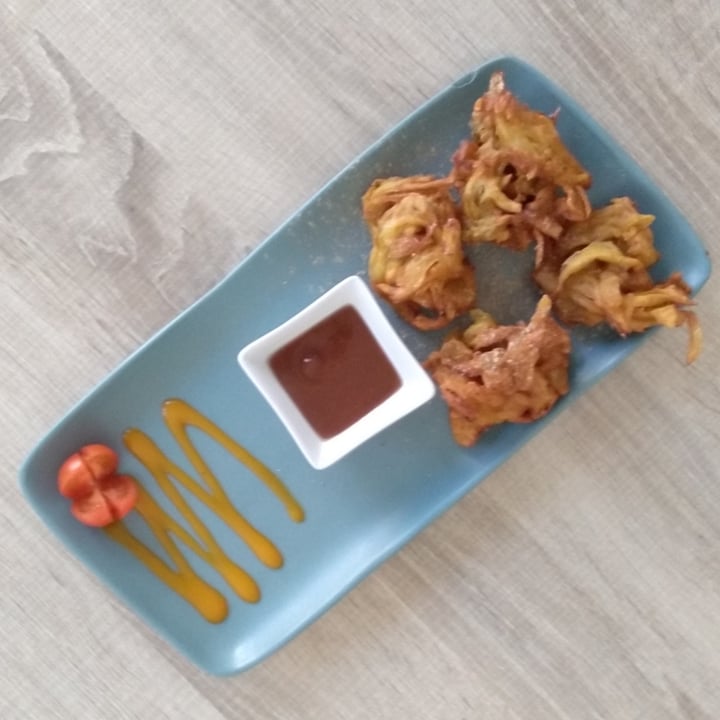 photo of Spice Garden Onion Bhaji shared by @sym on  02 May 2022 - review