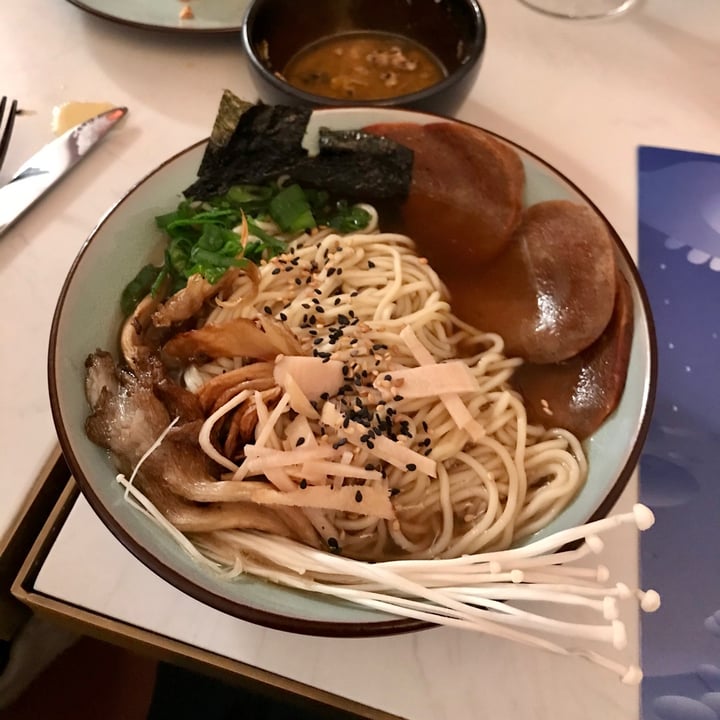 photo of brEAThe Restaurant Montorgueil Ramen shared by @mallory17 on  31 Jan 2022 - review