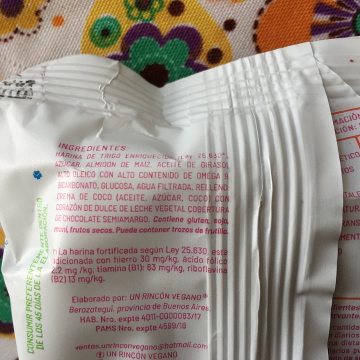 photo of Un Rincón Vegano Alfajor de Coco shared by @row on  14 Sep 2021 - review