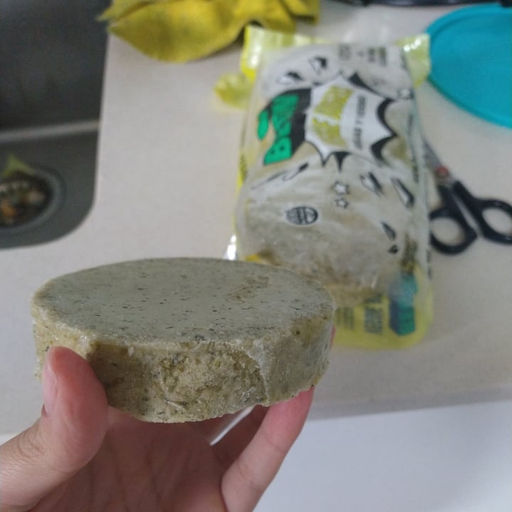 review photo of Begin Veggie Burgers Arvejas Y Verdeo shared by @camibrandan on 11 Aug 2022 - review