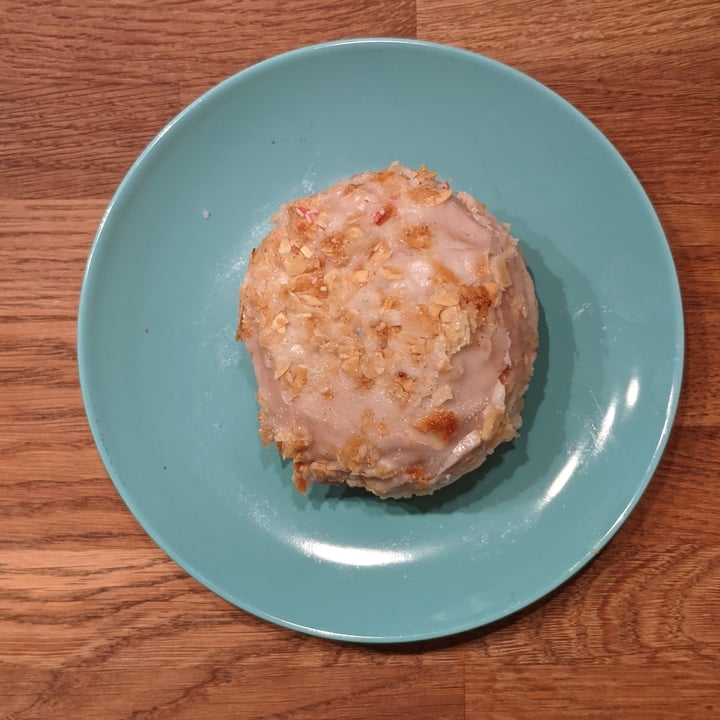 review photo of Brammibal's Donuts Donut Bienenstich shared by @frauknabe on 25 Nov 2020 - review