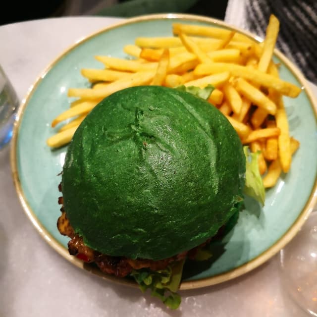 Photo of the dish “Avo burger beyond Meat”
