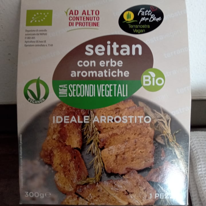 review photo of Fatti per bene terranostra vegan Seitan con erbe aromatiche shared by @giadaminafra on 28 Apr 2022 - review