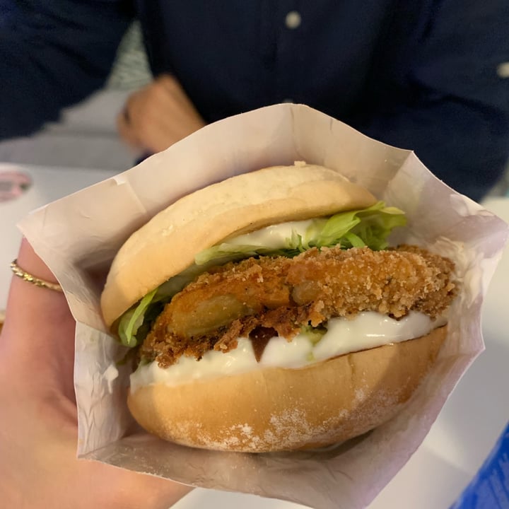 photo of Neat Burger Soho AvoChick’n Burger shared by @casealessandro on  20 Oct 2021 - review