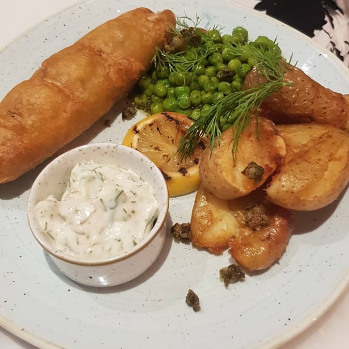 photo of Erpingham house Fsh & Smashed Potatoes shared by @stephenvegan on  19 Sep 2021 - review