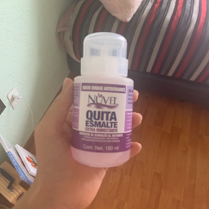 review photo of Nuvel Quita Esmalte shared by @danielaneness on 09 Aug 2020 - review