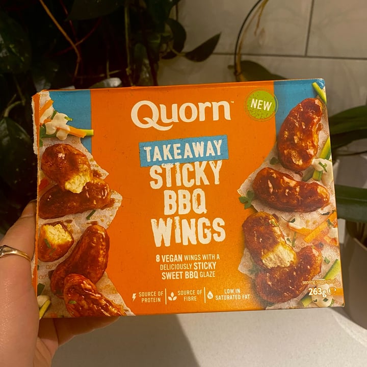 review photo of Quorn Buffalo Wings shared by @katienomoore161 on 13 Nov 2022 - review