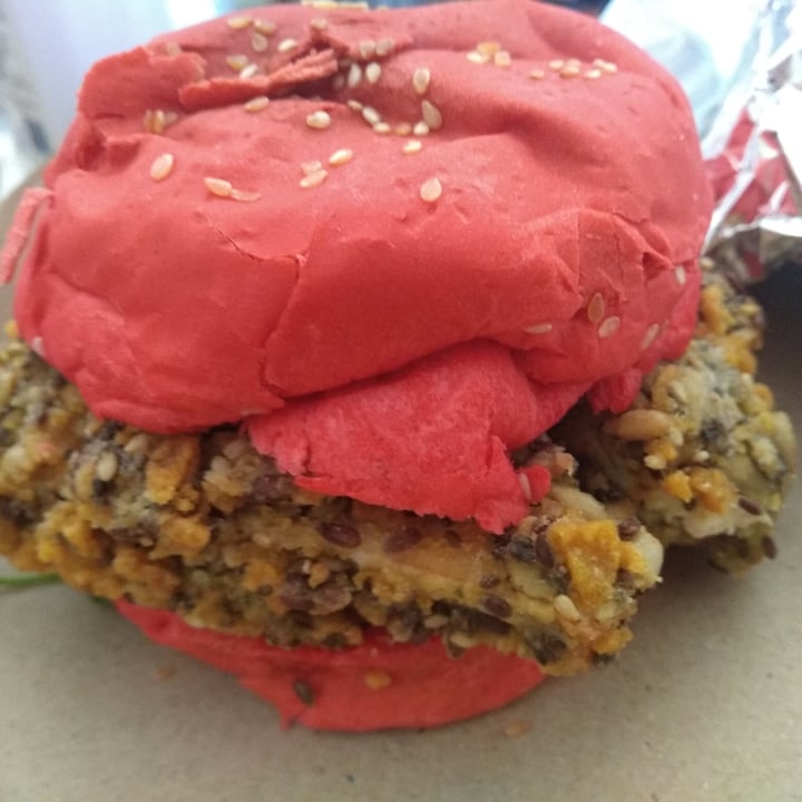 photo of Pola Burger Pan de Remolacha shared by @ineperez on  25 May 2021 - review