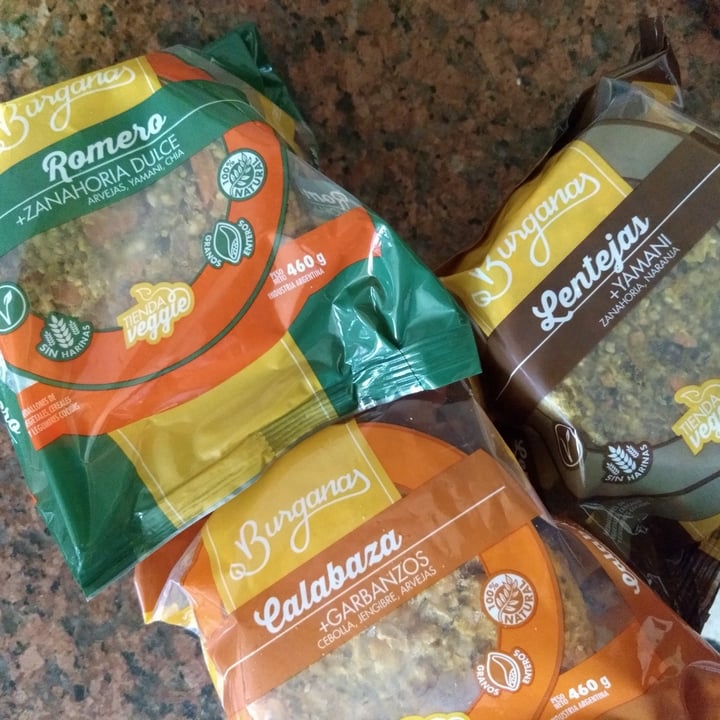 review photo of Burganas Hamburguesa de Berenjenas y Pimentón shared by @micaeladonofrio7 on 14 May 2020 - review