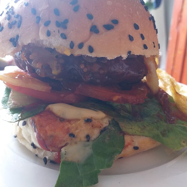 photo of Hudsons The Burger Joint (Gardens) The Scheckter’s Raw Burger (May R55 Special) shared by @tanija on  26 Jun 2021 - review