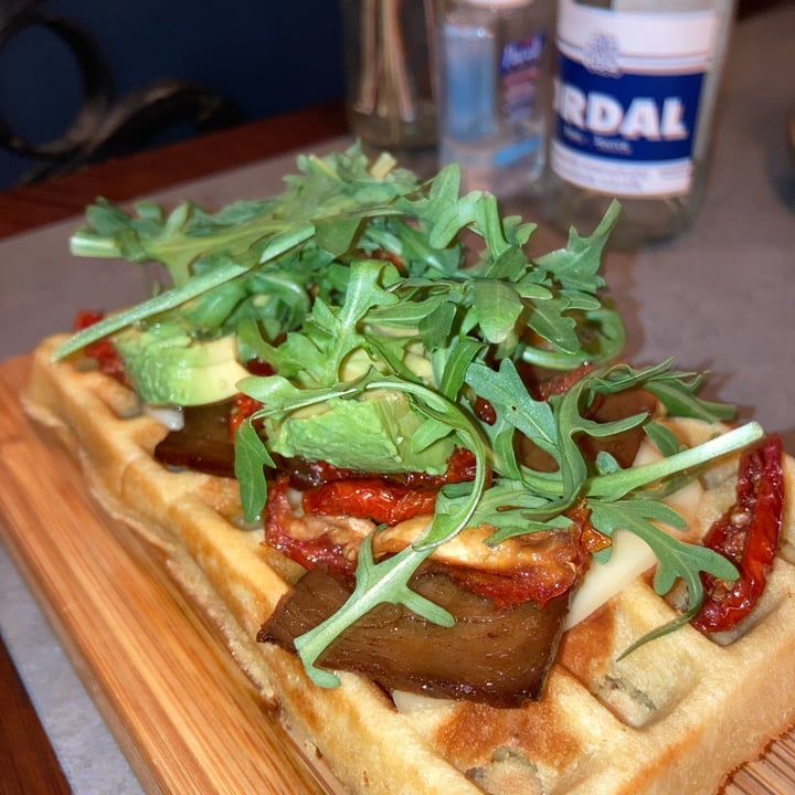 photo of The Sister Brussels Café Vegan history waffle shared by @chloslo on  15 Mar 2022 - review