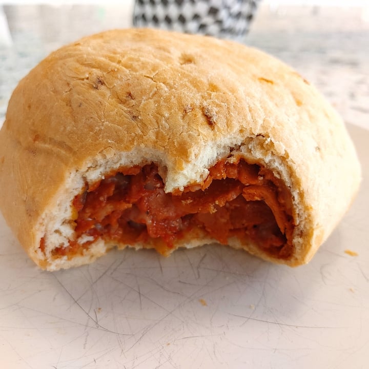 review photo of The Hearty Hooligan Jumbo Pepperoni and Cheese Pizza Pocket shared by @xvxq on 28 Jun 2021 - review